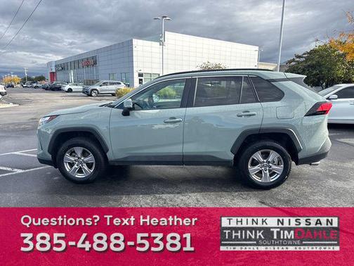 2022 Toyota RAV4 XLE