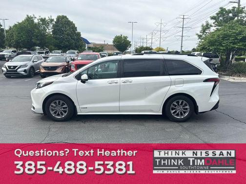 2021 Toyota Sienna XLE 8 Passenger