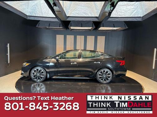 Super Black 2017 Nissan Maxima 3.5 SR