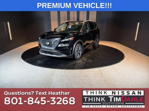 Super Black 2023 Nissan Rogue SV