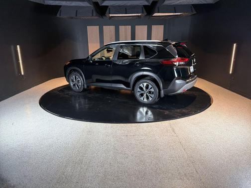 Super Black 2023 Nissan Rogue SV
