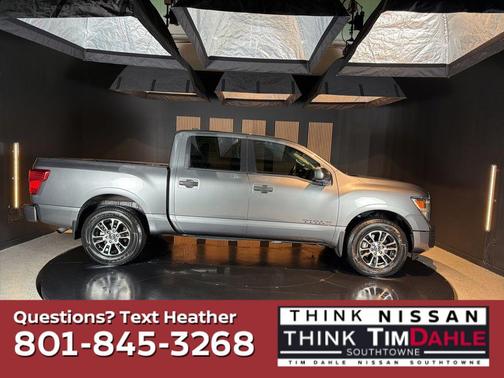 Gun Metallic 2024 Nissan Titan SV