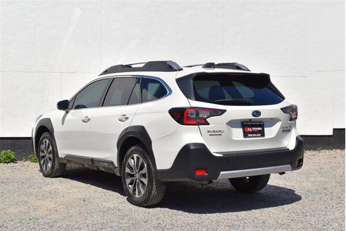 Crystal White Pearl 2024 Subaru Outback Touring XT