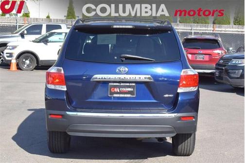 2011 Toyota Highlander SE