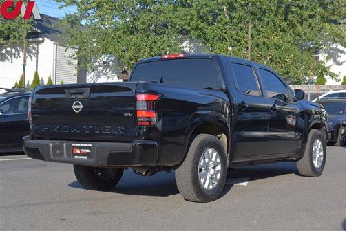 2022 Nissan Frontier SV