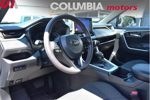 2023 Toyota RAV4 Hybrid SE