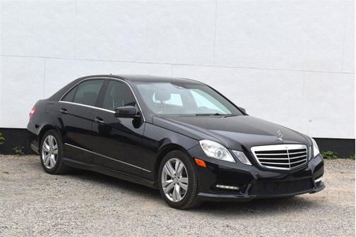 Black 2013 Mercedes-Benz E-Class E 350 BlueTEC Luxury