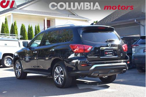 2019 Nissan Pathfinder SV