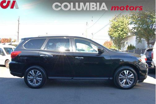 2019 Nissan Pathfinder SV
