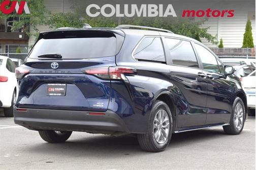 2022 Toyota Sienna XLE 7 Passenger