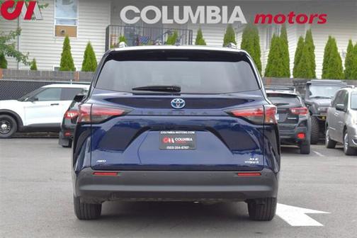 2022 Toyota Sienna XLE 7 Passenger