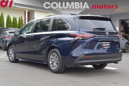 2022 Toyota Sienna XLE 7 Passenger