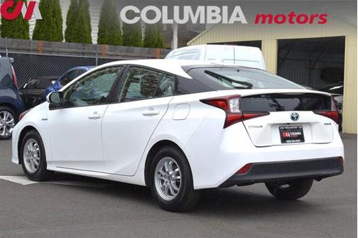2022 Toyota Prius L