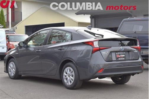 2021 Toyota Prius LE