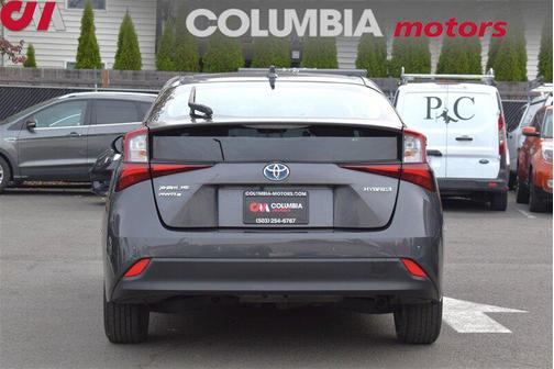 2021 Toyota Prius LE