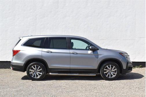 Lunar Silver Metallic 2020 Honda Pilot AWD EX