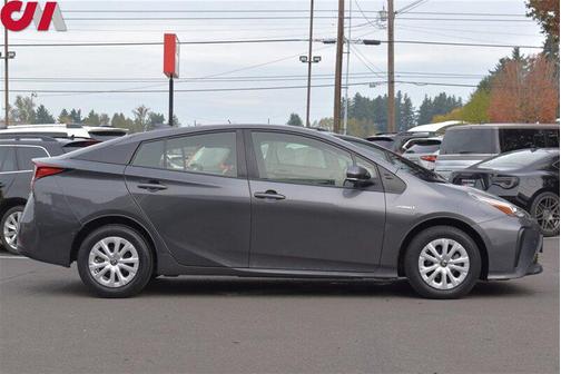 2021 Toyota Prius LE