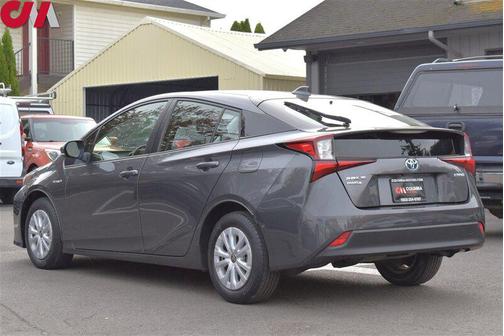 2021 Toyota Prius LE