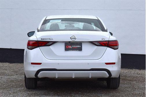 Aspen White Tricoat 2023 Nissan Sentra SV