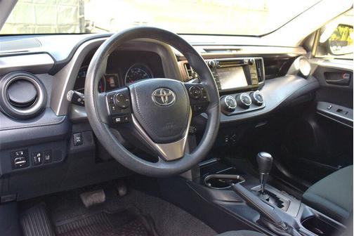 Magnetic Gray Metallic 2018 Toyota RAV4 LE