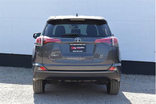 Magnetic Gray Metallic 2018 Toyota RAV4 LE