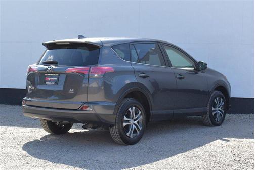 Magnetic Gray Metallic 2018 Toyota RAV4 LE