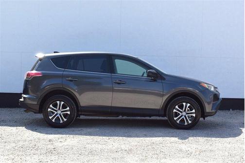 Magnetic Gray Metallic 2018 Toyota RAV4 LE