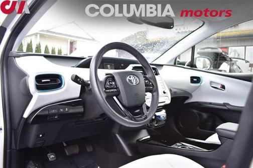 2022 Toyota Prius XLE