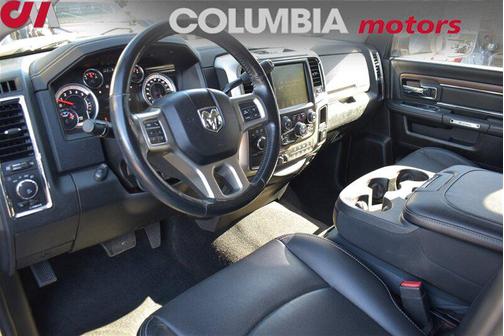 2017 RAM 2500 Laramie Crew Cab 4x4 6'4' Box