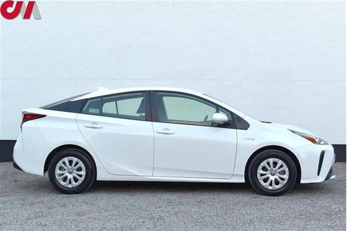 2021 Toyota Prius LE