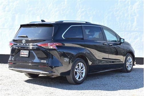 2024 Toyota Sienna Limited