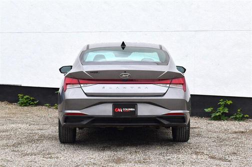 Fluid Metal 2023 Hyundai ELANTRA SEL