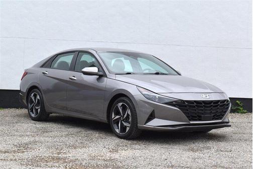 Fluid Metal 2023 Hyundai ELANTRA SEL