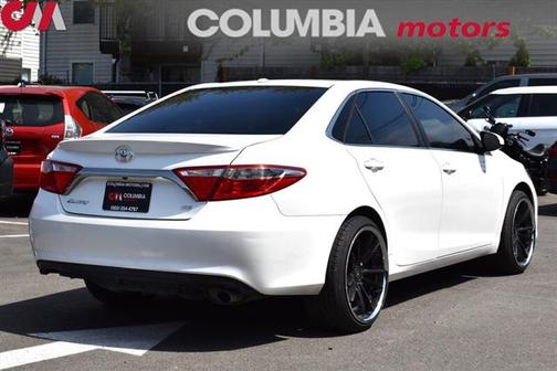 2017 Toyota Camry SE