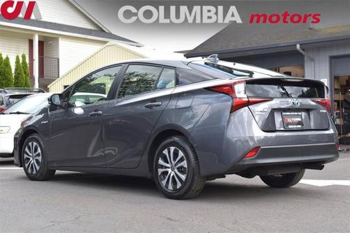 2022 Toyota Prius LE