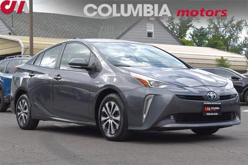 2022 Toyota Prius LE