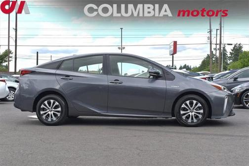 2022 Toyota Prius LE