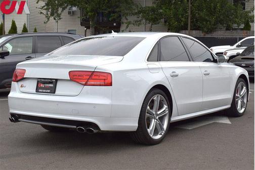 2013 Audi S8 4.0T