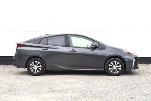 Magnetic Gray Metallic 2019 Toyota Prius XLE