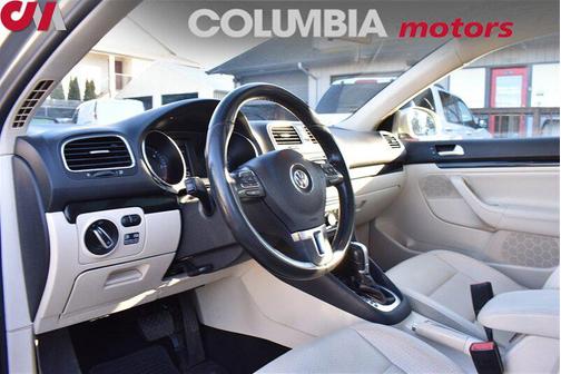 2013 Volkswagen Jetta SportWagen TDI