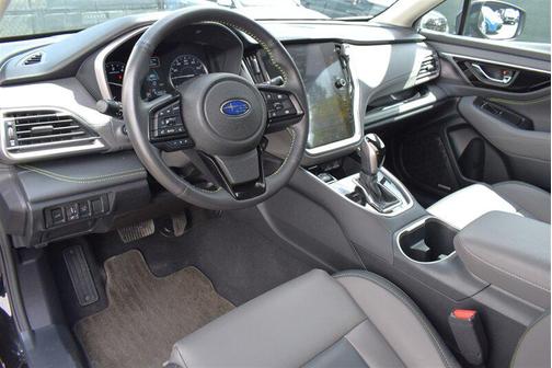 Crystal Black Silica 2024 Subaru Outback Onyx Edition