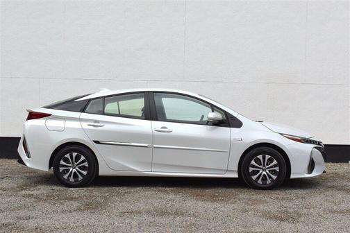 Wind Chill Pearl 2022 Toyota Prius Prime XLE