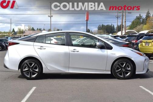 2022 Toyota Prius XLE
