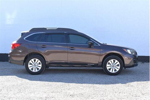 Cinnamon Brown Pearl 2019 Subaru Outback 2.5i