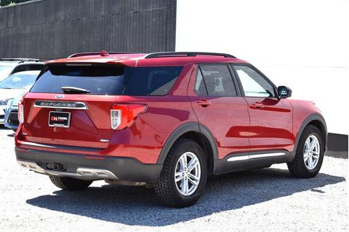 Rapid Red Metallic Tinted Clearcoat 2020 Ford Explorer XLT