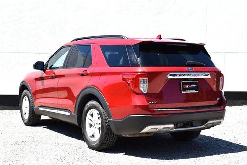 Rapid Red Metallic Tinted Clearcoat 2020 Ford Explorer XLT