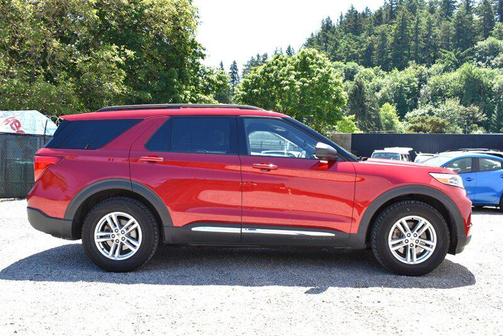 Rapid Red Metallic Tinted Clearcoat 2020 Ford Explorer XLT