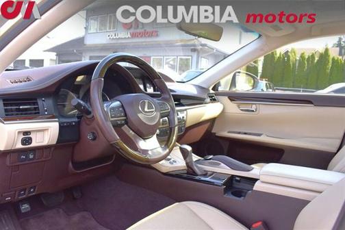 2016 Lexus ES 300h Base