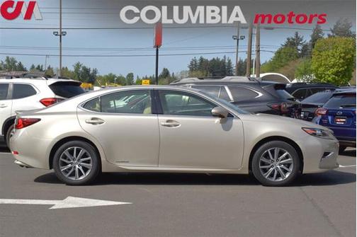 2016 Lexus ES 300h Base