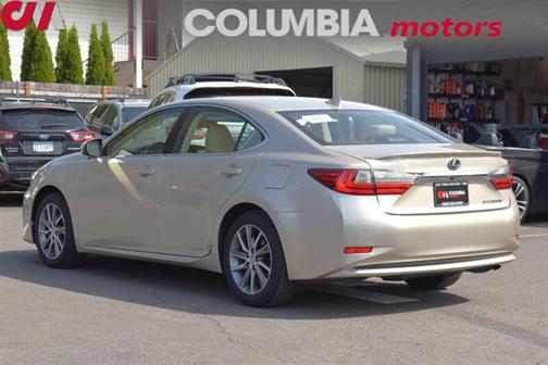 2016 Lexus ES 300h Base